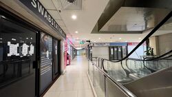 Lucky Plaza (D9), Retail #476270531